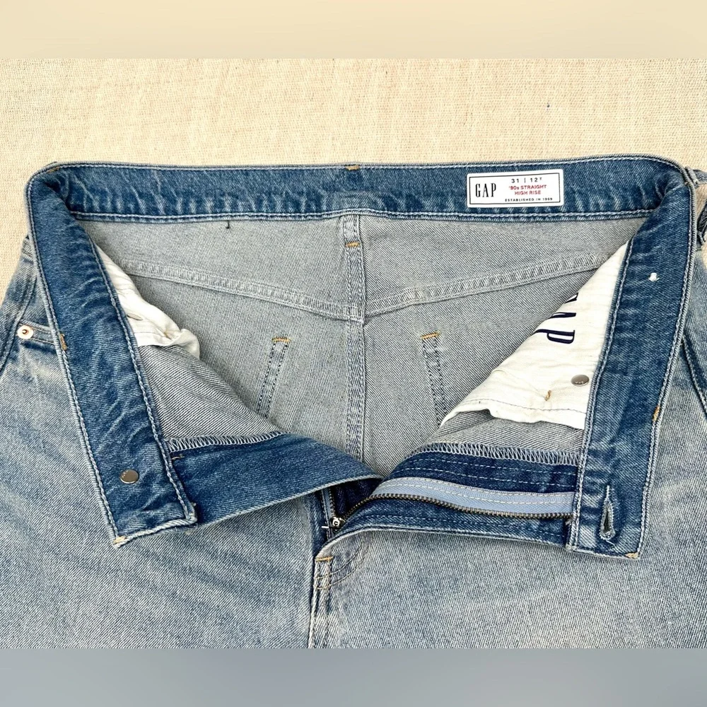GAP 90s Straight High Rise Jeans Women 31/12 Tall Light Wash Vintage Style